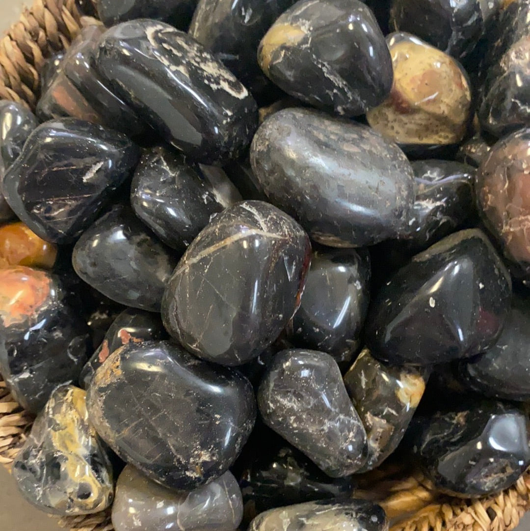 black onyx tumbles.