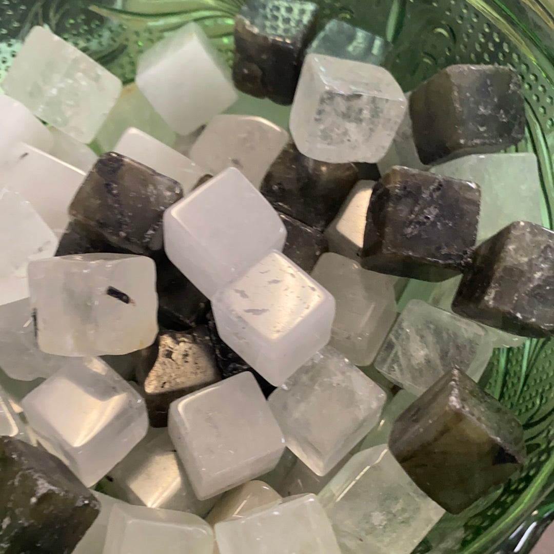 Picture of crystal cubes.