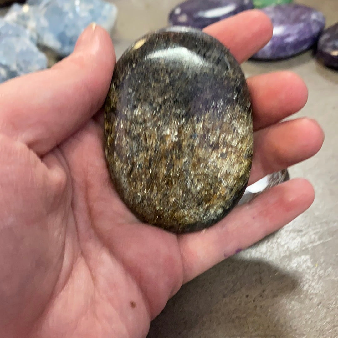 Garnet Palm Stone