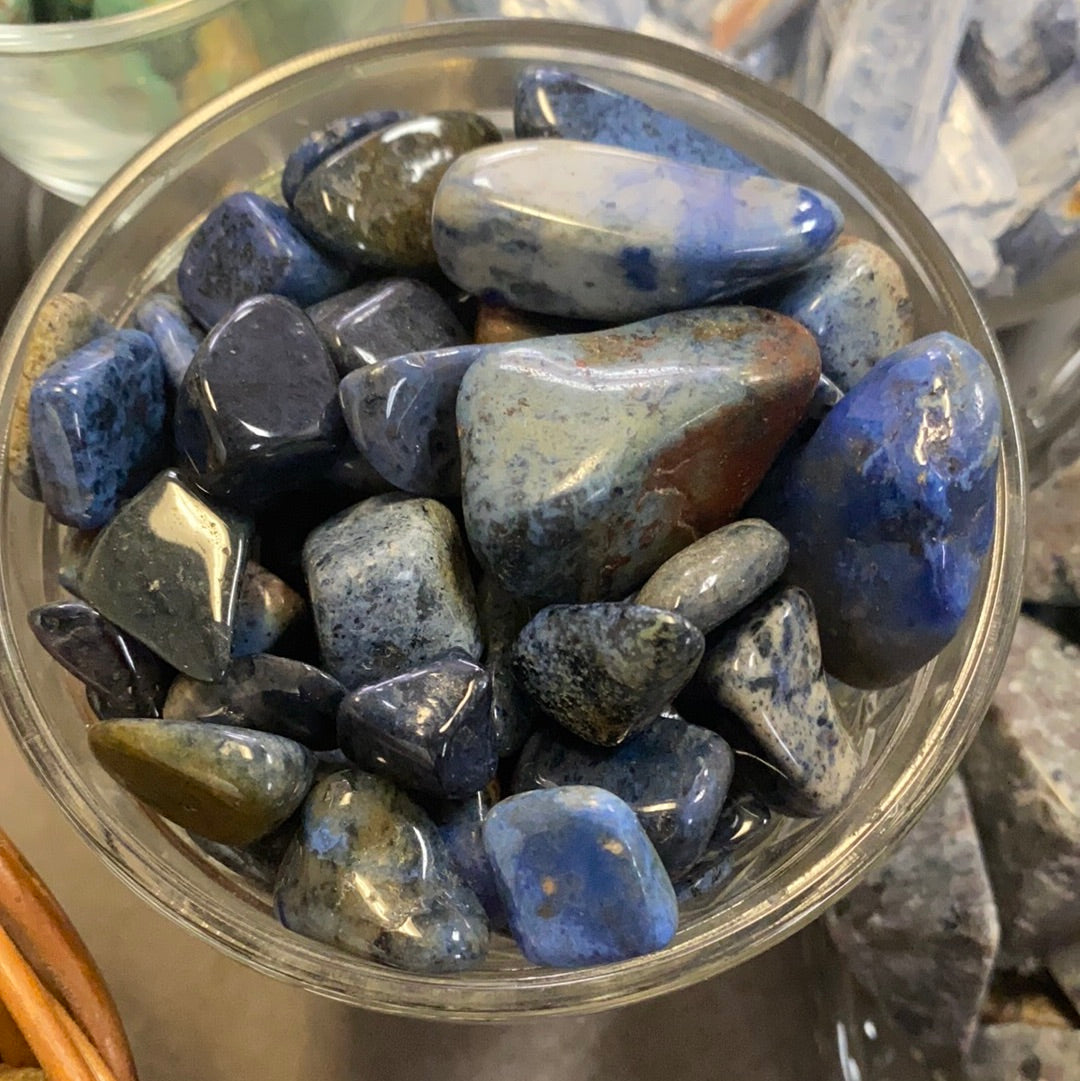 Tumbled Dumortierite