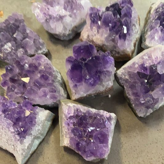 Many amethyst clusters. 